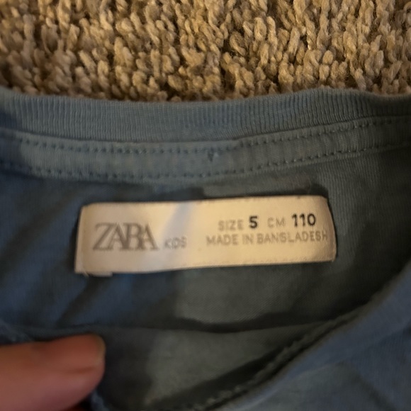 Boys 5T Designer Cool Shirts - Picture 3 of 6